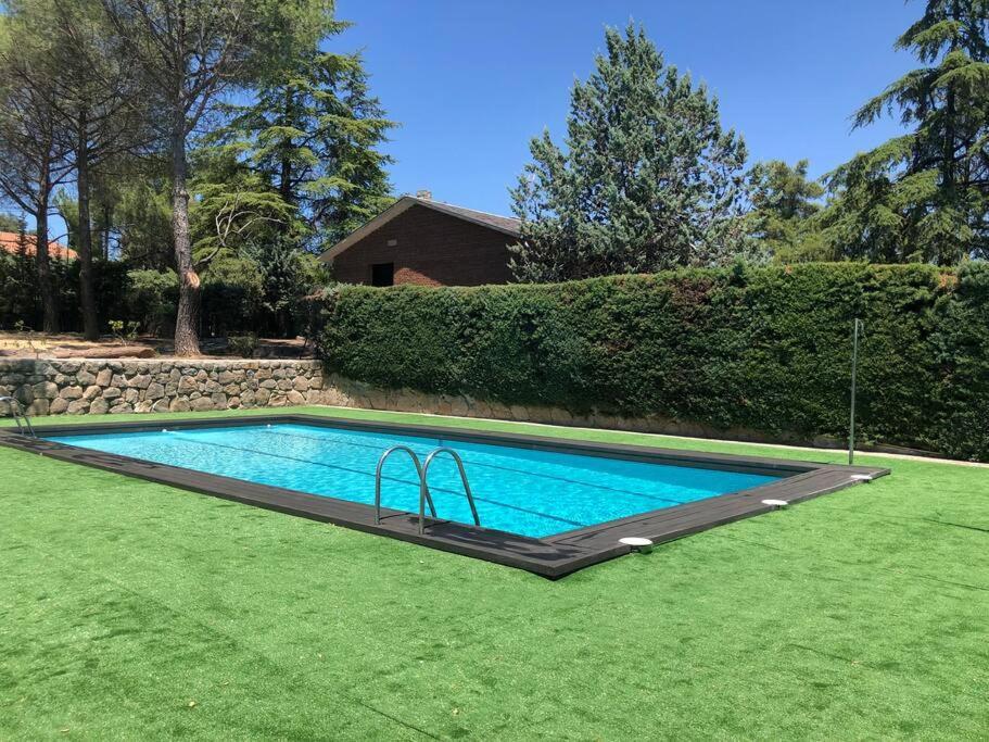 Villa Rana, Con Amplio Jardin, Barbacoa Y Piscina Valdemorillo Exterior foto