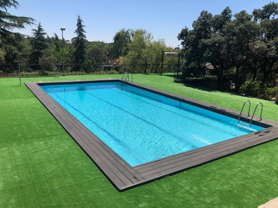 Villa Rana, Con Amplio Jardin, Barbacoa Y Piscina Valdemorillo Exterior foto