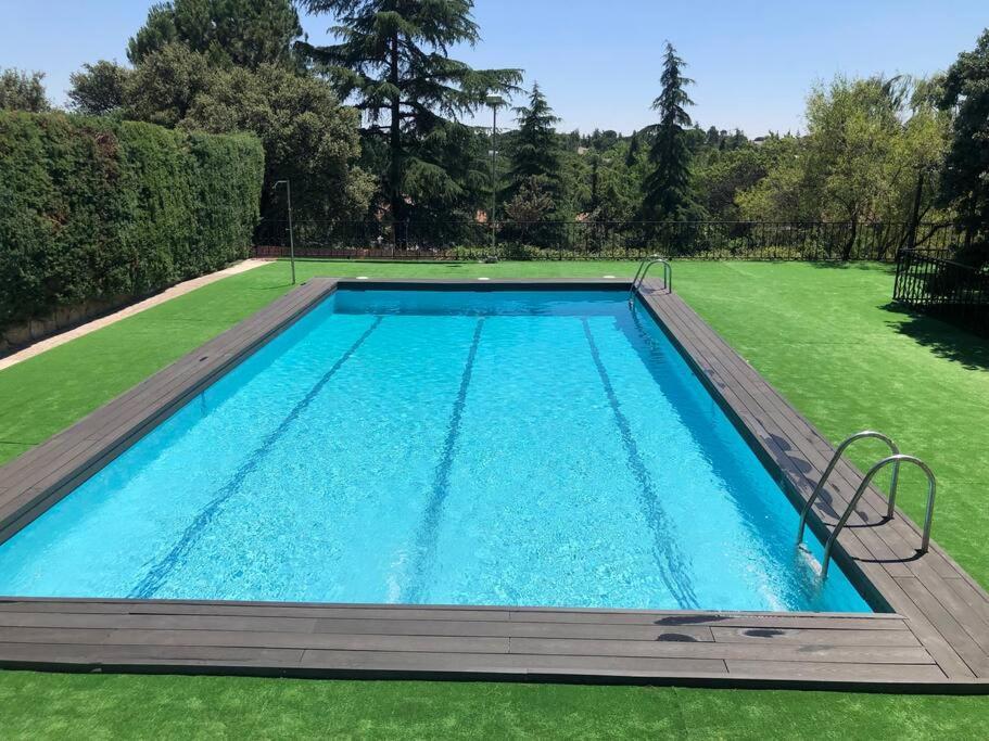 Villa Rana, Con Amplio Jardin, Barbacoa Y Piscina Valdemorillo Exterior foto