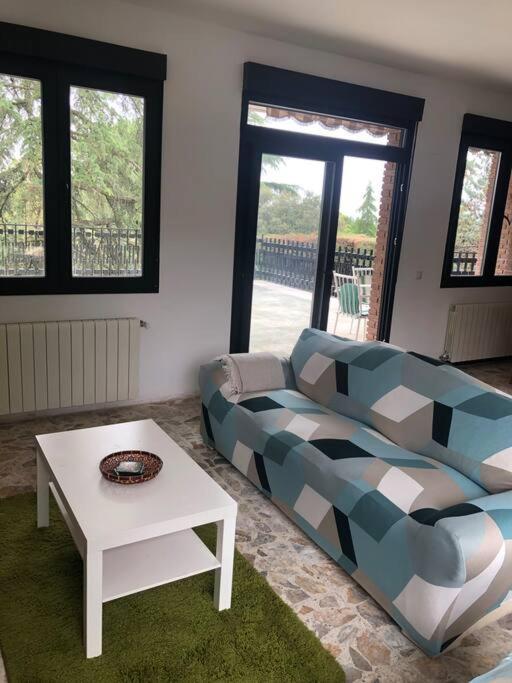 Villa Rana, Con Amplio Jardin, Barbacoa Y Piscina Valdemorillo Exterior foto